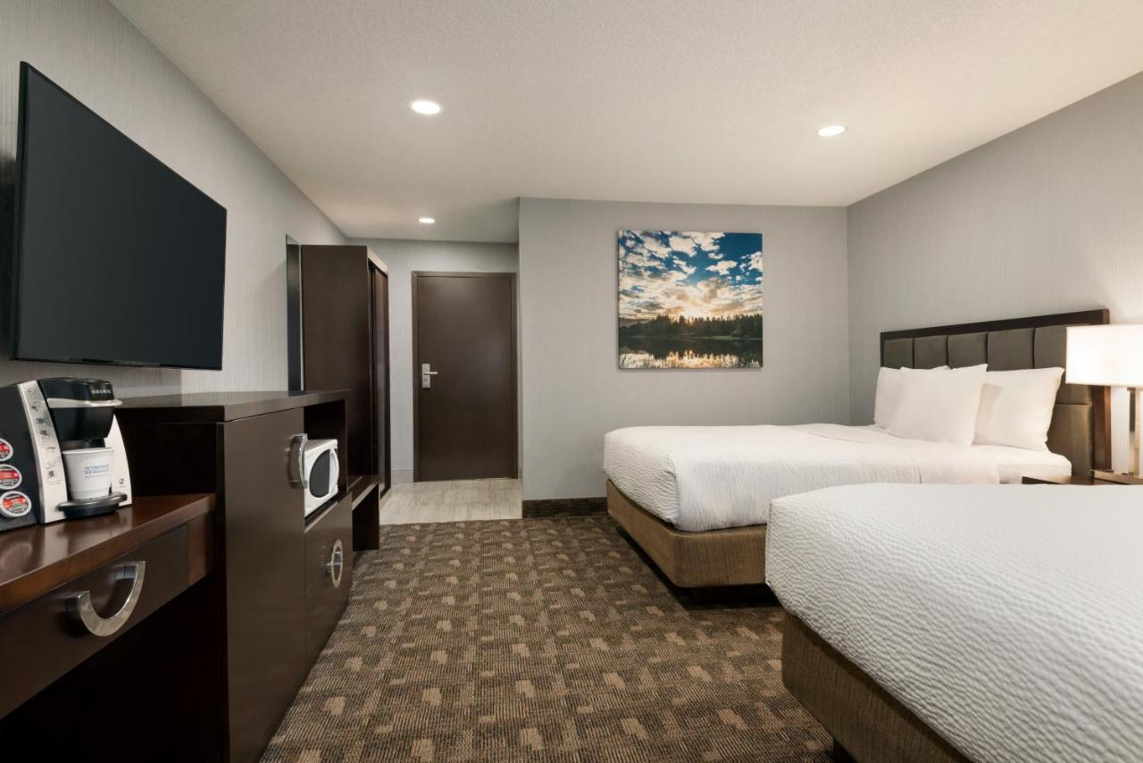 Days Inn By Wyndham Wainwright Экстерьер фото
